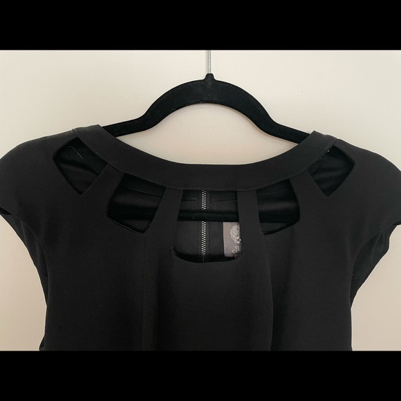 Little black dress - Picture 3 of 3